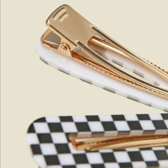 2 Pc. Checkered Hair Clips - Picture 3 of 4